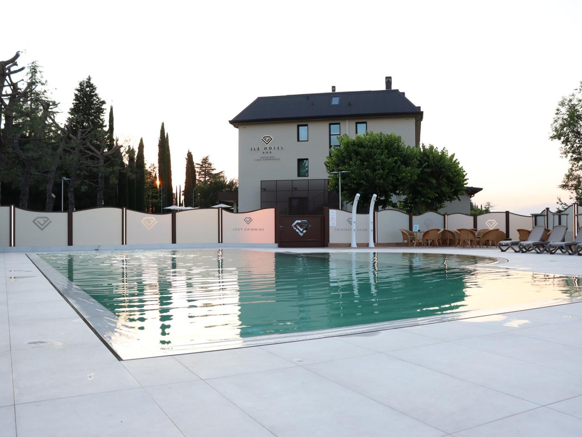 Ile Hotel Peschiera del Garda Exterior photo