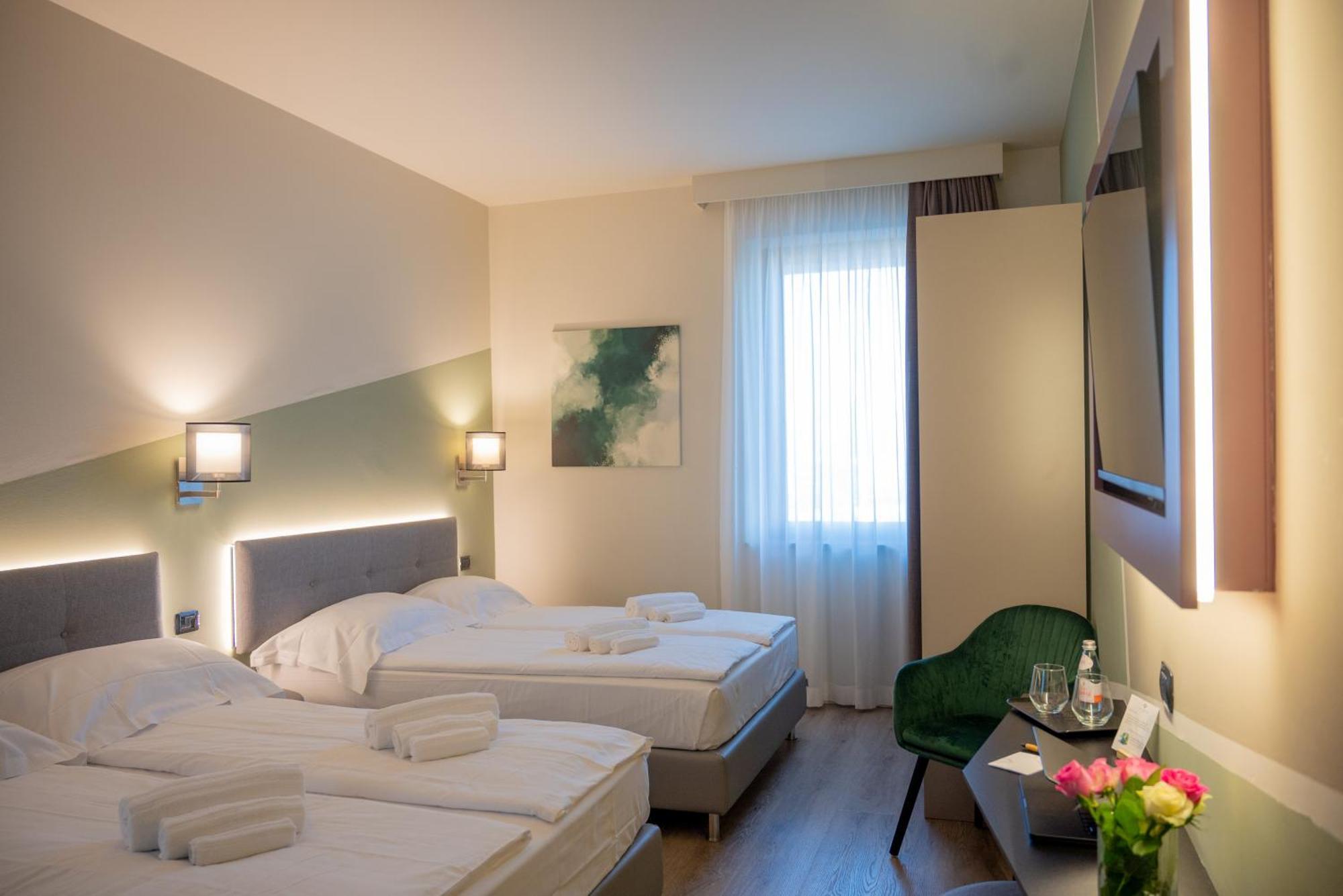 Ile Hotel Peschiera del Garda Exterior photo