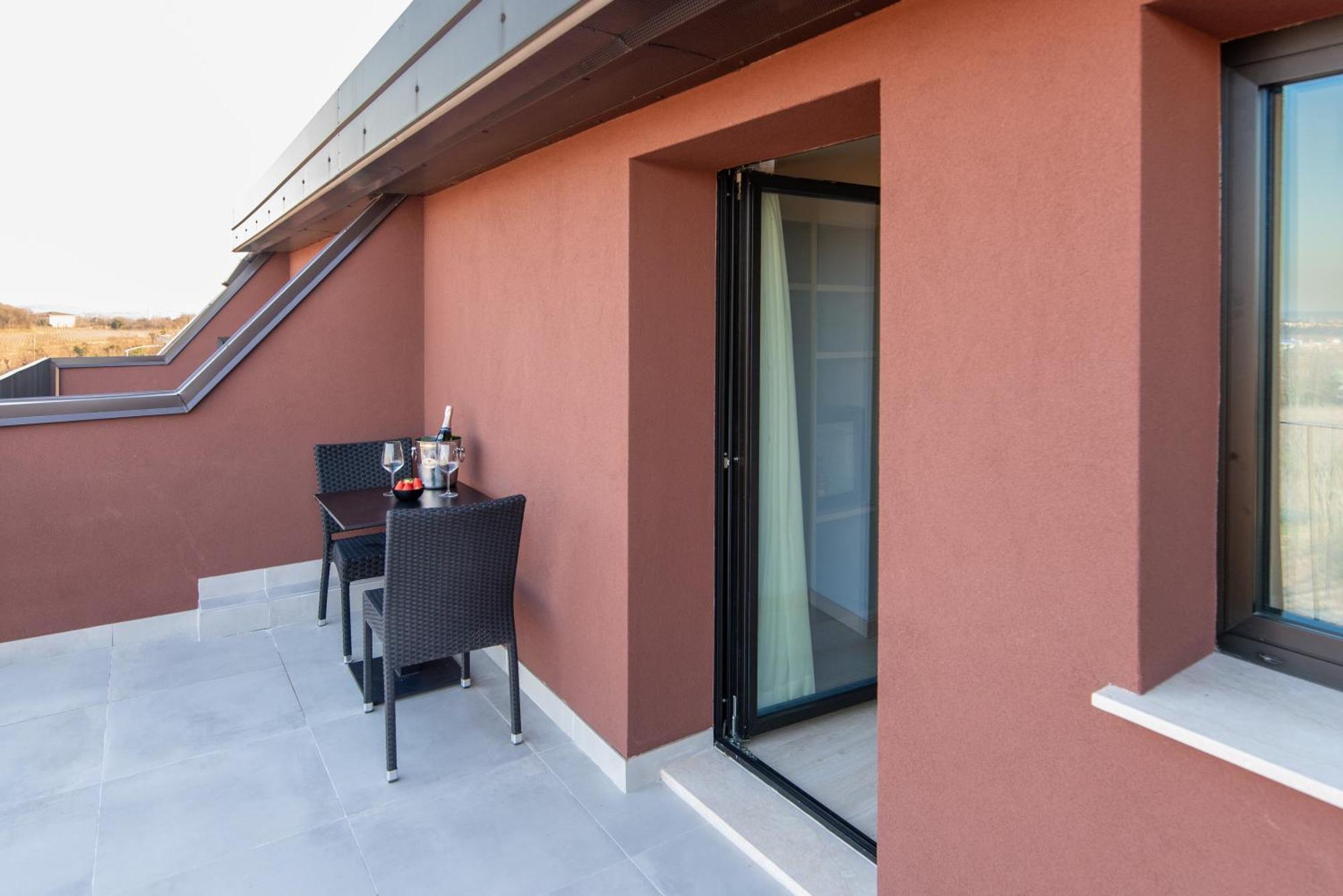 Ile Hotel Peschiera del Garda Exterior photo